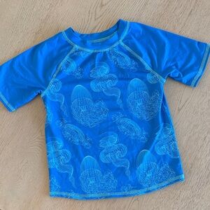 peek x feather 4 arrow Blue Jellyfish Kids Short Sleeve Swim Shirt 3T
